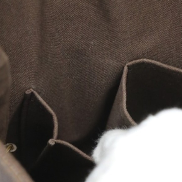 Louis Vuitton Damier Ebene Beaubourg Tote Bag - Picture 10 of 10